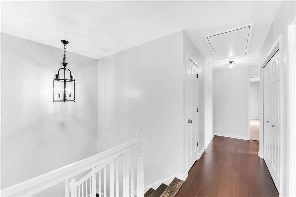 9123 Carroll Manor Drive, Sandy Springs, Georgia 30350, 3 Bedrooms Bedrooms, ,2 BathroomsBathrooms,Residential,Sold,9123 Carroll Manor Drive,6945008