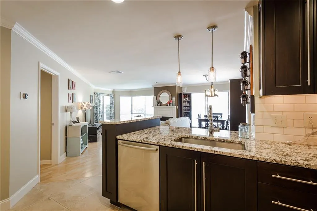 244 13th Street Ne Unit 215, Atlanta, Georgia 30309, 2 Bedrooms Bedrooms, ,2 BathroomsBathrooms,Residential,Sold,244 13th Street Ne Unit 215,5884834