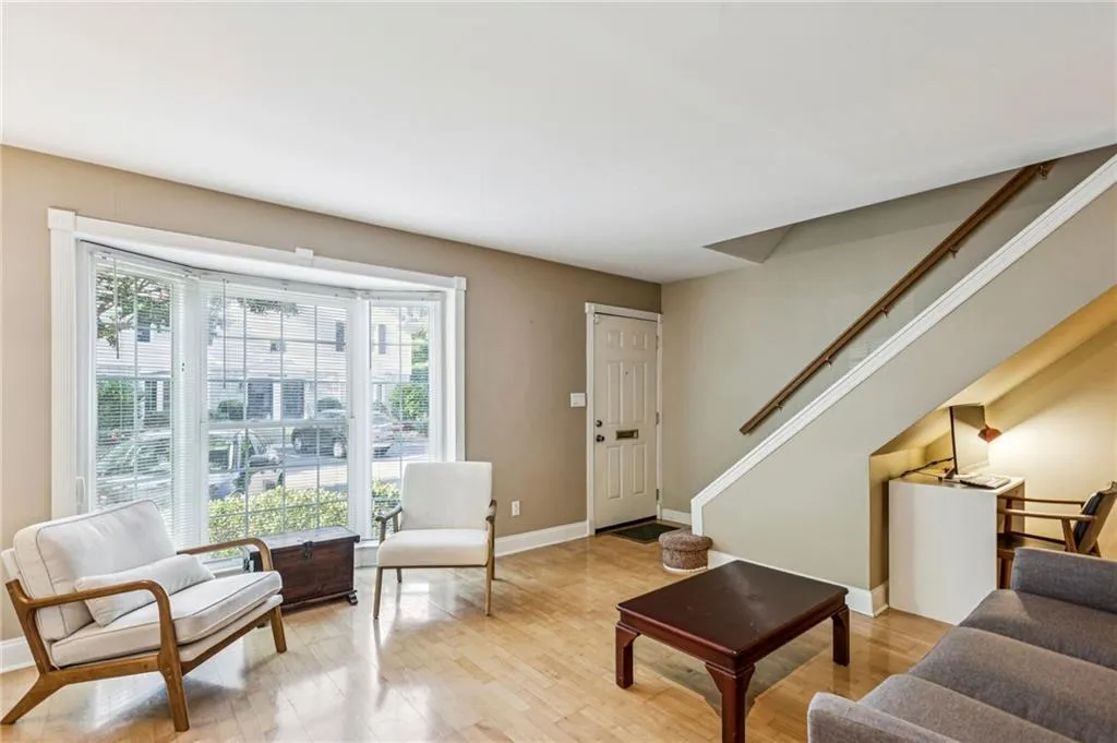 136 Peachtree Memorial Drive Nw Unit 10-10, Atlanta, Georgia 30309, 2 Bedrooms Bedrooms, ,2 BathroomsBathrooms,Residential,For Sale,136 Peachtree Memorial Drive Nw Unit 10-10,7641439
