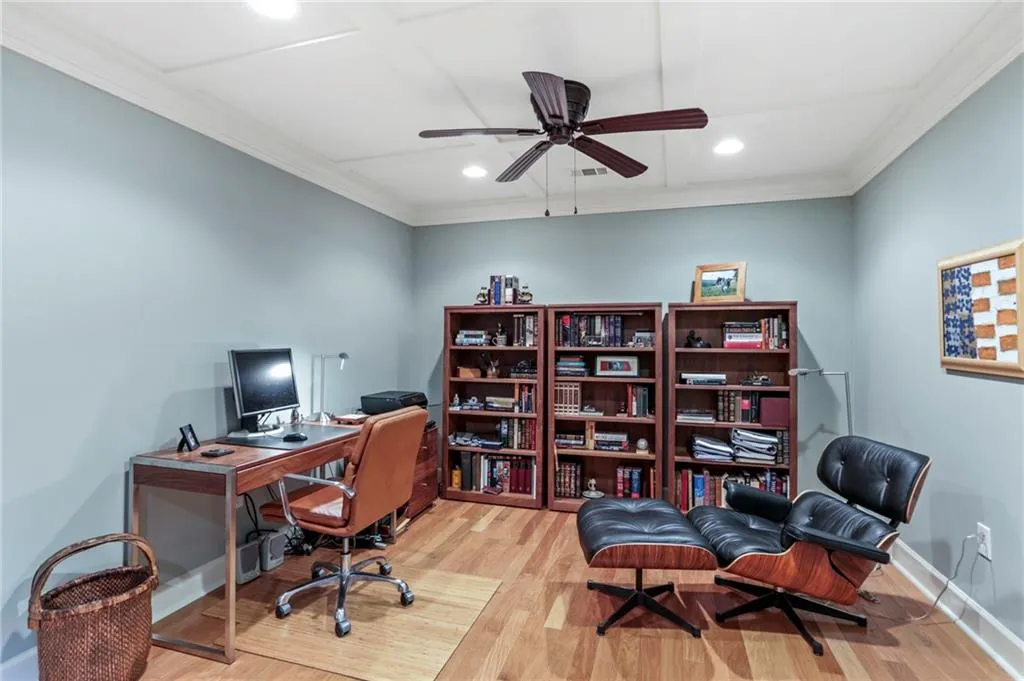 121 Brookview Circle, Atlanta, Georgia 30339, 3 Bedrooms Bedrooms, ,3 BathroomsBathrooms,Residential,Sold,121 Brookview Circle,6753137