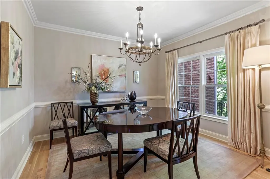 121 Brookview Circle, Atlanta, Georgia 30339, 3 Bedrooms Bedrooms, ,3 BathroomsBathrooms,Residential,Sold,121 Brookview Circle,6753137