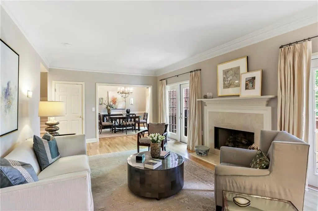121 Brookview Circle, Atlanta, Georgia 30339, 3 Bedrooms Bedrooms, ,3 BathroomsBathrooms,Residential,Sold,121 Brookview Circle,6753137