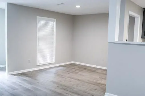 8740 Roswell Road Unit 4d, Sandy Springs, Georgia 30350, 2 Bedrooms Bedrooms, ,2 BathroomsBathrooms,Residential,Sold,8740 Roswell Road Unit 4d,6927794