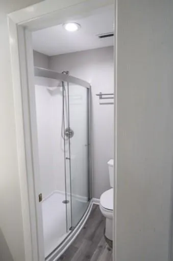 8740 Roswell Road Unit 4d, Sandy Springs, Georgia 30350, 2 Bedrooms Bedrooms, ,2 BathroomsBathrooms,Residential,Sold,8740 Roswell Road Unit 4d,6927794