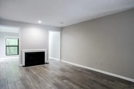8740 Roswell Road Unit 4d, Sandy Springs, Georgia 30350, 2 Bedrooms Bedrooms, ,2 BathroomsBathrooms,Residential,Sold,8740 Roswell Road Unit 4d,6927794