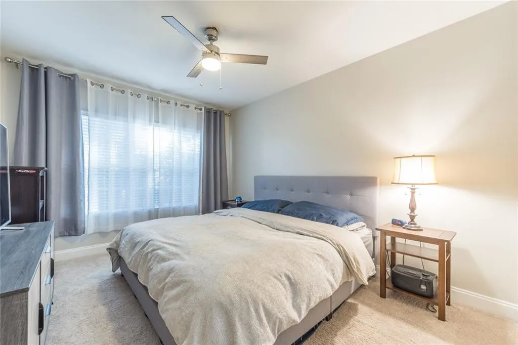 6980 Roswell Road Unit E12, Sandy Springs, Georgia 30328, 2 Bedrooms Bedrooms, ,1 BathroomBathrooms,Residential,Sold,6980 Roswell Road Unit E12,6968151