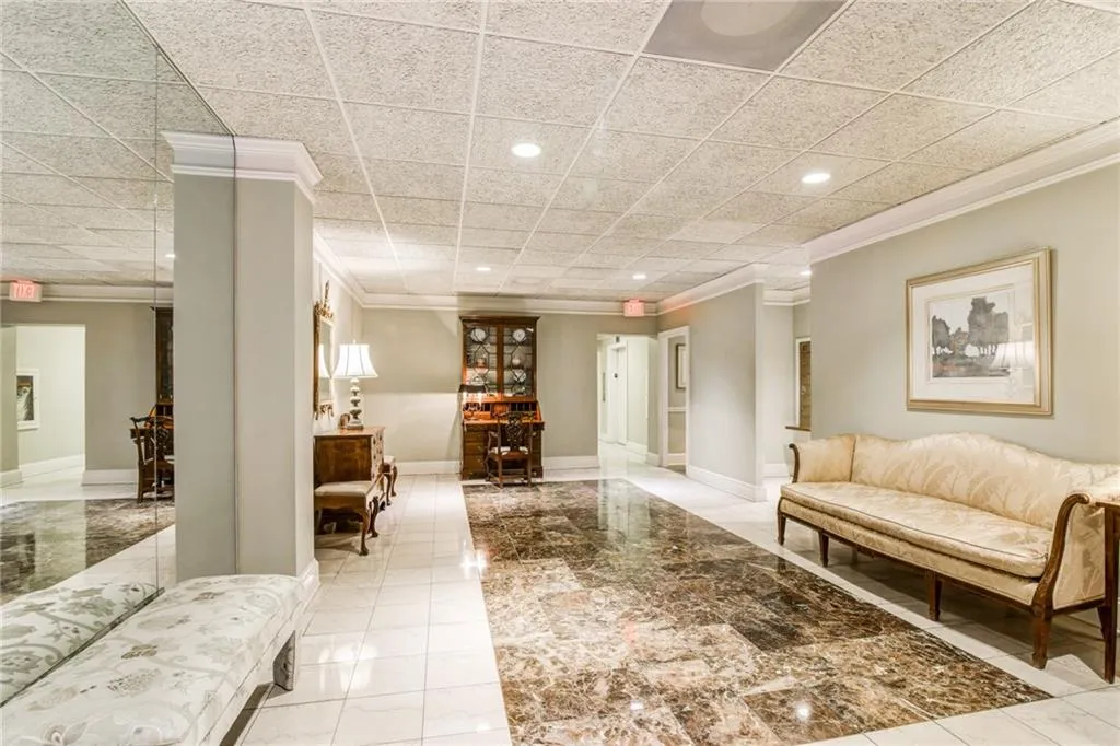 3530 Piedmont Road Ne Unit 12e, Atlanta, Georgia 30305, 2 Bedrooms Bedrooms, ,2 BathroomsBathrooms,Residential,Sold,3530 Piedmont Road Ne Unit 12e,5979098
