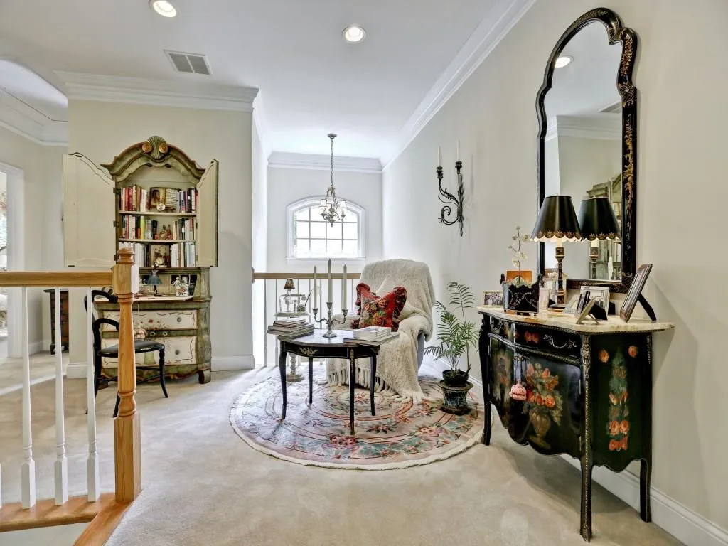 209 Crossing Valley Lane Unit 209, Sandy Springs, Georgia 30339, 3 Bedrooms Bedrooms, ,2 BathroomsBathrooms,Residential,Sold,209 Crossing Valley Lane Unit 209,5763734