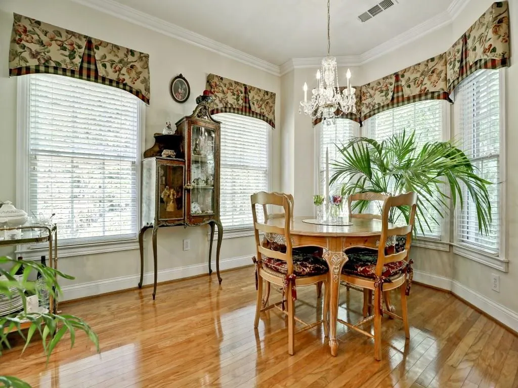 209 Crossing Valley Lane Unit 209, Sandy Springs, Georgia 30339, 3 Bedrooms Bedrooms, ,2 BathroomsBathrooms,Residential,Sold,209 Crossing Valley Lane Unit 209,5763734