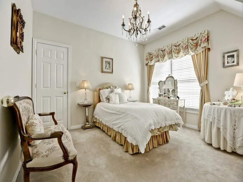 209 Crossing Valley Lane Unit 209, Sandy Springs, Georgia 30339, 3 Bedrooms Bedrooms, ,2 BathroomsBathrooms,Residential,Sold,209 Crossing Valley Lane Unit 209,5763734