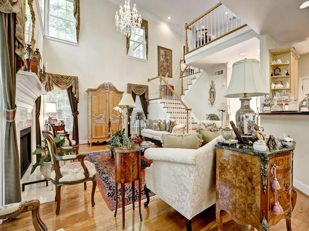209 Crossing Valley Lane Unit 209, Sandy Springs, Georgia 30339, 3 Bedrooms Bedrooms, ,2 BathroomsBathrooms,Residential,Sold,209 Crossing Valley Lane Unit 209,5763734