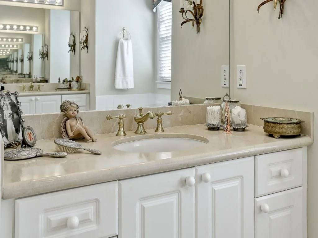 209 Crossing Valley Lane Unit 209, Sandy Springs, Georgia 30339, 3 Bedrooms Bedrooms, ,2 BathroomsBathrooms,Residential,Sold,209 Crossing Valley Lane Unit 209,5763734