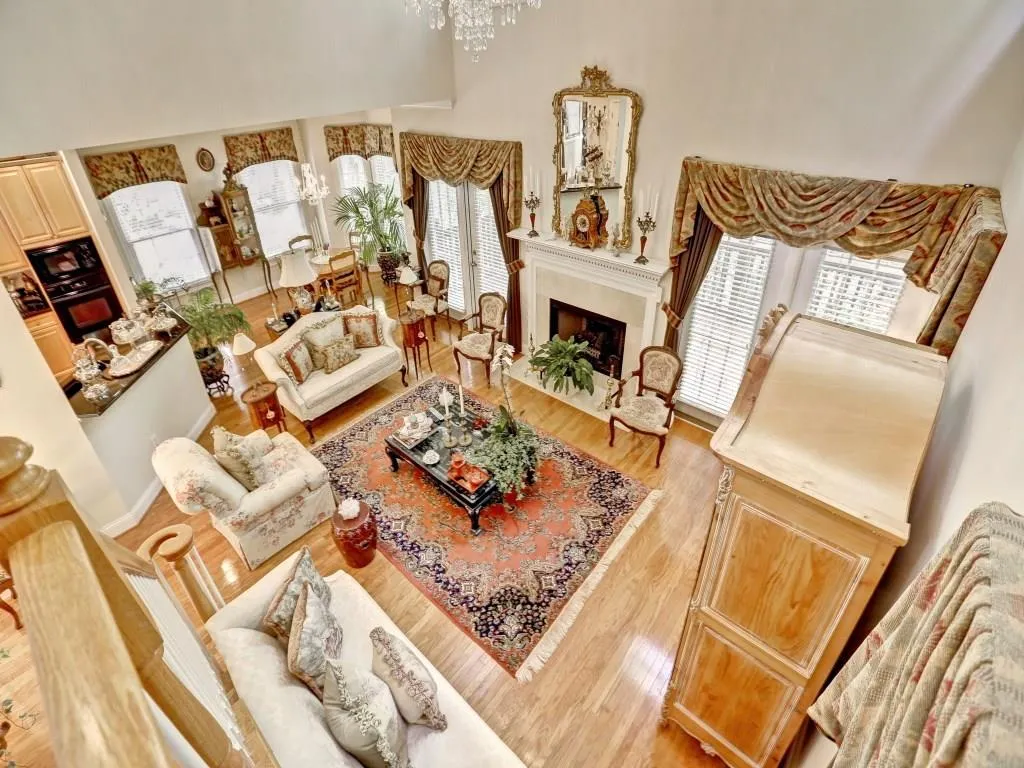 209 Crossing Valley Lane Unit 209, Sandy Springs, Georgia 30339, 3 Bedrooms Bedrooms, ,2 BathroomsBathrooms,Residential,Sold,209 Crossing Valley Lane Unit 209,5763734