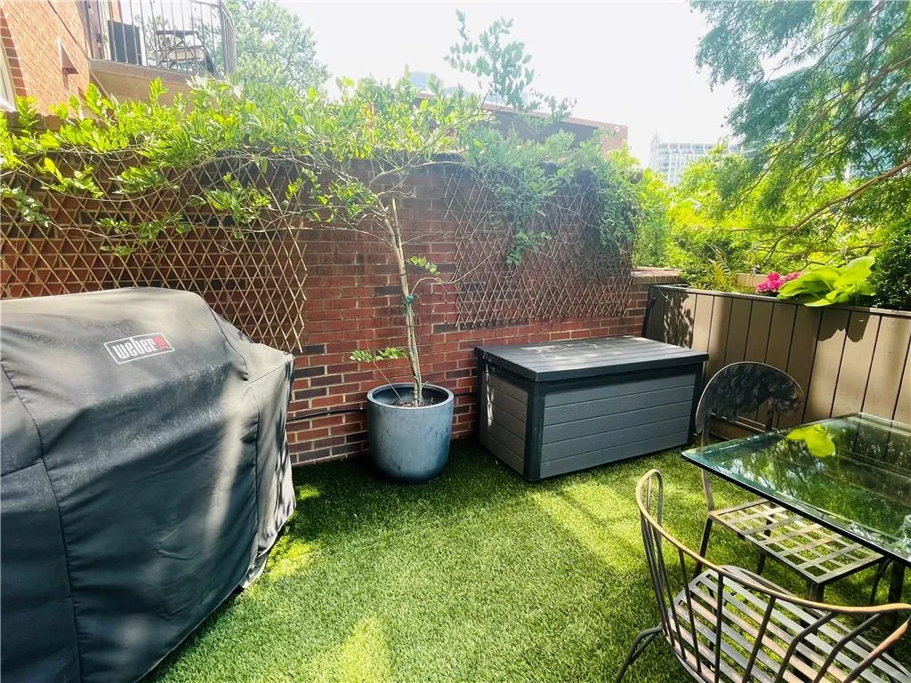 Extended patio room for gas grill