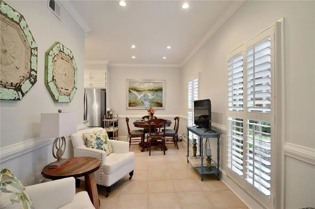 5217 Glenridge Drive, Atlanta, Georgia 30342, 3 Bedrooms Bedrooms, ,2 BathroomsBathrooms,Residential,Sold,5217 Glenridge Drive,6050914