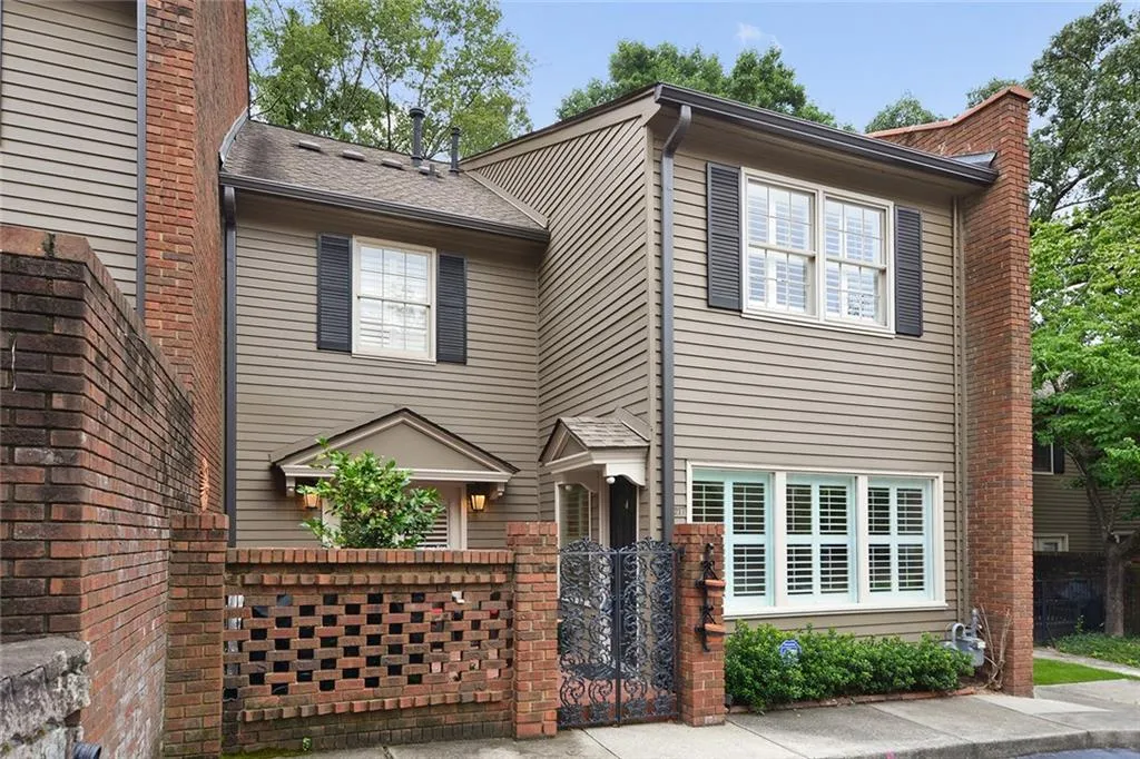 5217 Glenridge Drive, Atlanta, Georgia 30342, 3 Bedrooms Bedrooms, ,2 BathroomsBathrooms,Residential,Sold,5217 Glenridge Drive,6050914