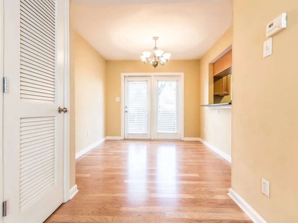 6940 Roswell Road Unit 11c, Atlanta, Georgia 30328, 2 Bedrooms Bedrooms, ,1 BathroomBathrooms,Residential,Sold,6940 Roswell Road Unit 11c,5631867