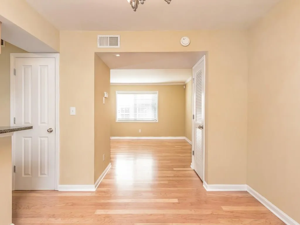 6940 Roswell Road Unit 11c, Atlanta, Georgia 30328, 2 Bedrooms Bedrooms, ,1 BathroomBathrooms,Residential,Sold,6940 Roswell Road Unit 11c,5631867