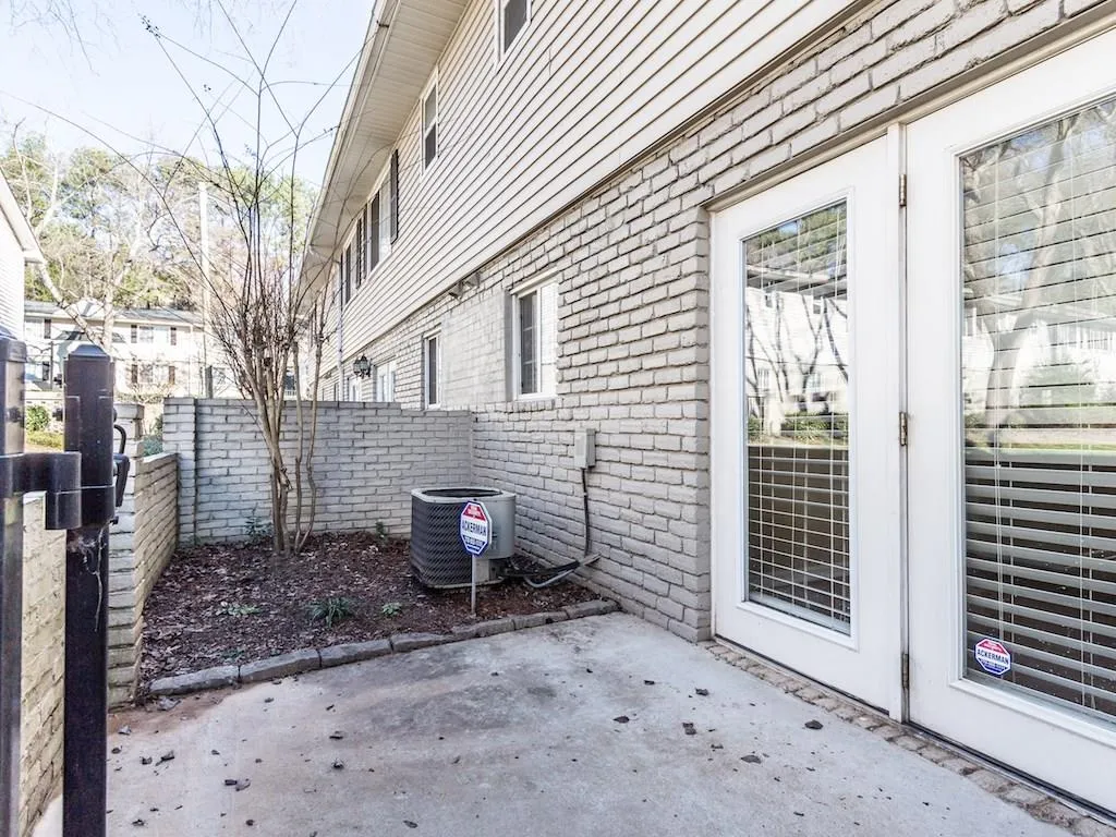 6940 Roswell Road Unit 11c, Atlanta, Georgia 30328, 2 Bedrooms Bedrooms, ,1 BathroomBathrooms,Residential,Sold,6940 Roswell Road Unit 11c,5631867