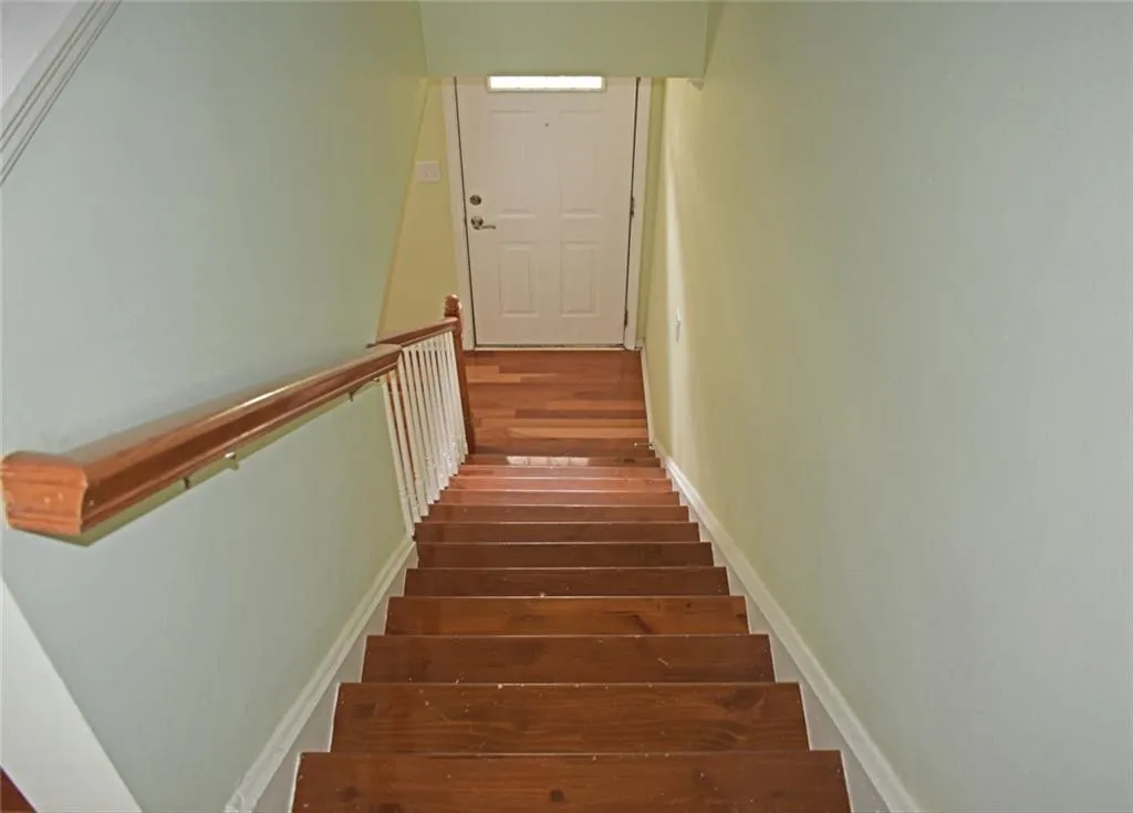 6940 Roswell Road Unit 23b, Atlanta, Georgia 30328, 2 Bedrooms Bedrooms, ,1 BathroomBathrooms,Residential,Sold,6940 Roswell Road Unit 23b,6513960