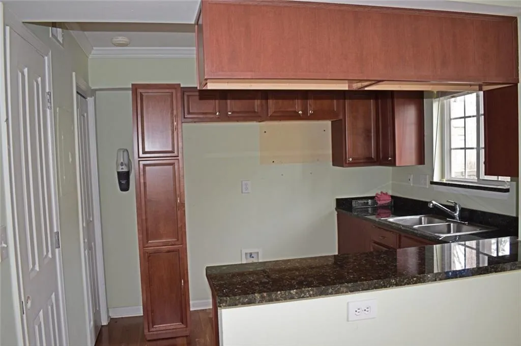 6940 Roswell Road Unit 23b, Atlanta, Georgia 30328, 2 Bedrooms Bedrooms, ,1 BathroomBathrooms,Residential,Sold,6940 Roswell Road Unit 23b,6513960