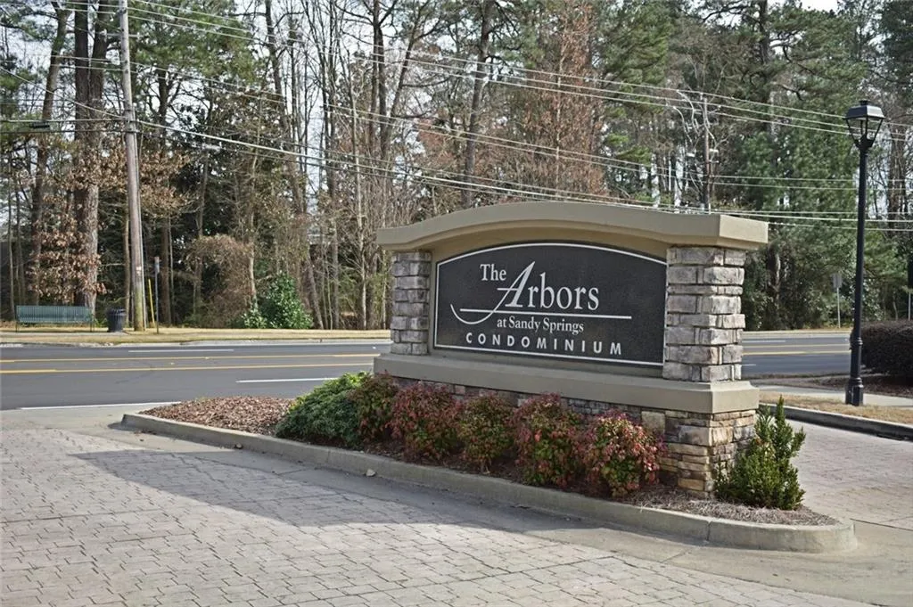 6940 Roswell Road Unit 23b, Atlanta, Georgia 30328, 2 Bedrooms Bedrooms, ,1 BathroomBathrooms,Residential,Sold,6940 Roswell Road Unit 23b,6513960
