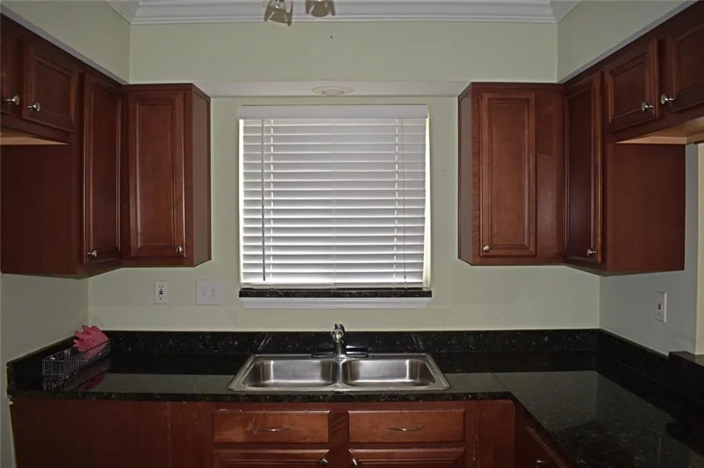 6940 Roswell Road Unit 23b, Atlanta, Georgia 30328, 2 Bedrooms Bedrooms, ,1 BathroomBathrooms,Residential,Sold,6940 Roswell Road Unit 23b,6513960