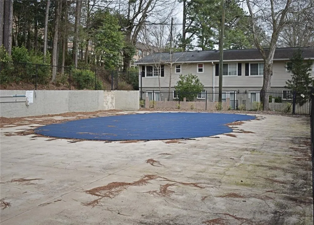 6940 Roswell Road Unit 23b, Atlanta, Georgia 30328, 2 Bedrooms Bedrooms, ,1 BathroomBathrooms,Residential,Sold,6940 Roswell Road Unit 23b,6513960