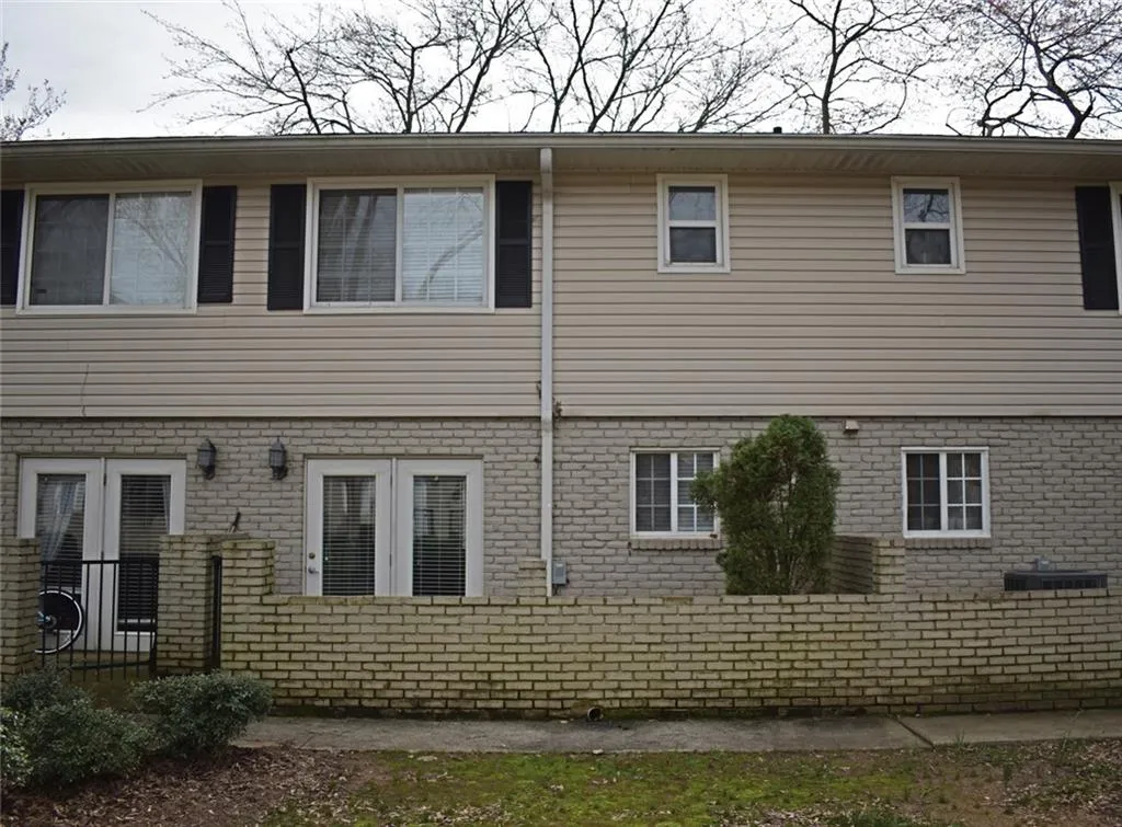 6940 Roswell Road Unit 23b, Atlanta, Georgia 30328, 2 Bedrooms Bedrooms, ,1 BathroomBathrooms,Residential,Sold,6940 Roswell Road Unit 23b,6513960