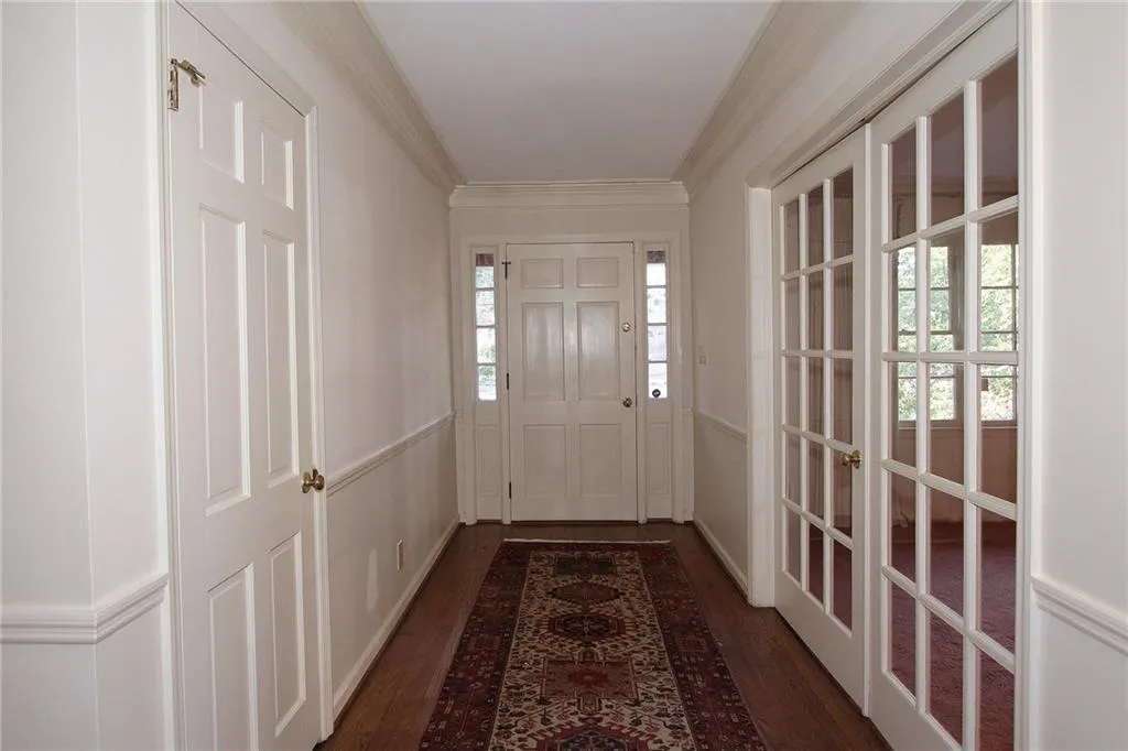 6295 River Overlook Drive, Sandy Springs, Georgia 30328, 4 Bedrooms Bedrooms, ,3 BathroomsBathrooms,Residential,Sold,6295 River Overlook Drive,5798799