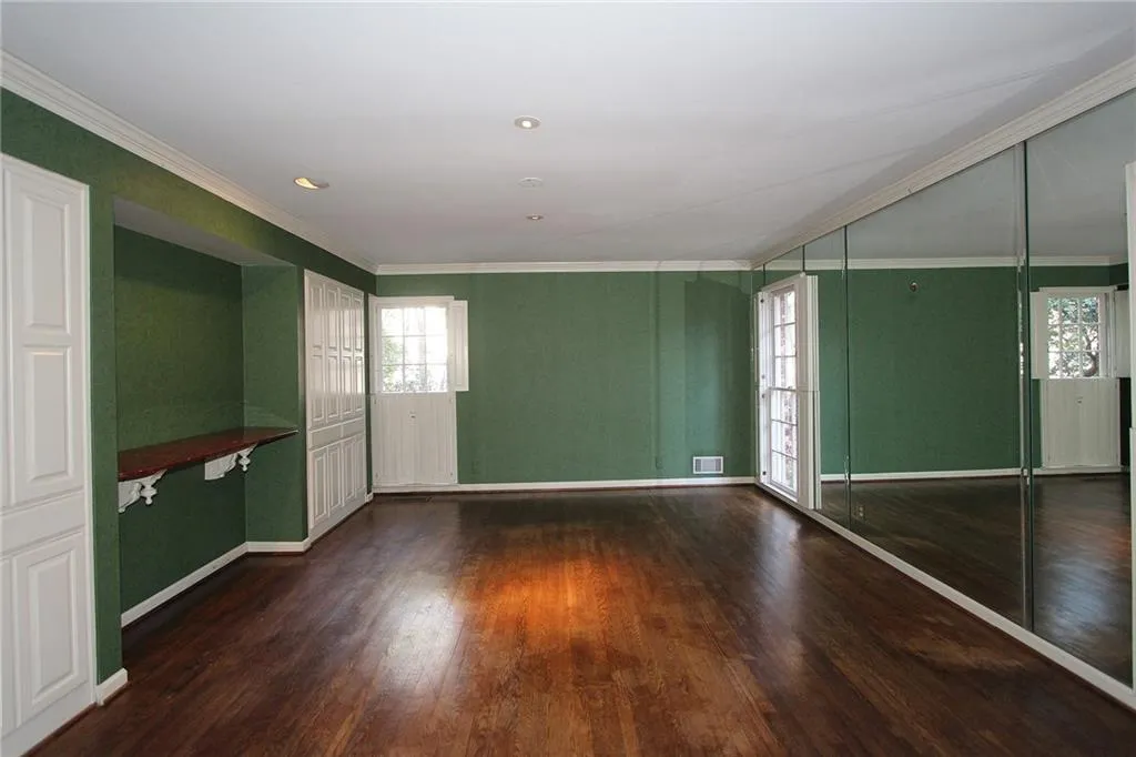 6295 River Overlook Drive, Sandy Springs, Georgia 30328, 4 Bedrooms Bedrooms, ,3 BathroomsBathrooms,Residential,Sold,6295 River Overlook Drive,5798799