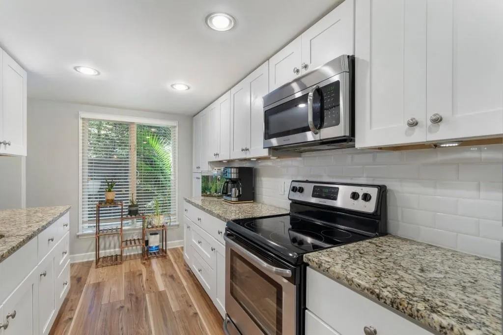 46 Ivy Ridge Ne, Atlanta, Georgia 30342, 2 Bedrooms Bedrooms, ,2 BathroomsBathrooms,Residential,For Sale,46 Ivy Ridge Ne,7615859