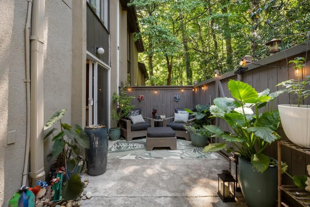 46 Ivy Ridge Ne, Atlanta, Georgia 30342, 2 Bedrooms Bedrooms, ,2 BathroomsBathrooms,Residential,For Sale,46 Ivy Ridge Ne,7615859