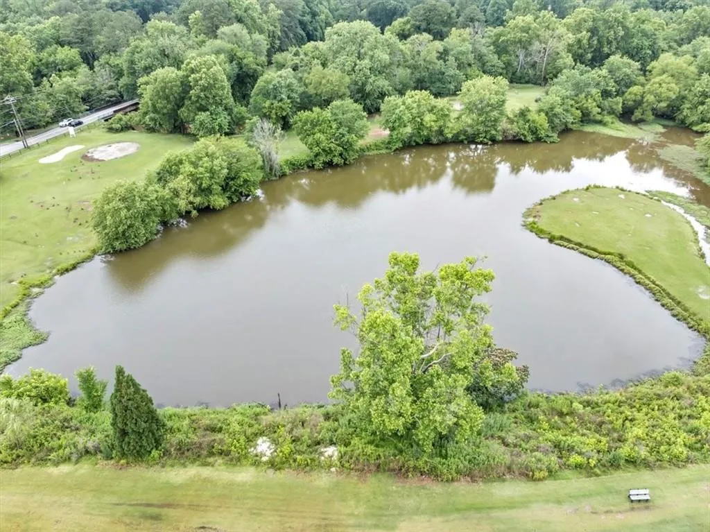 30 Chaumont Square Nw, Atlanta, Georgia 30327, 3 Bedrooms Bedrooms, ,2 BathroomsBathrooms,Residential,For Sale,30 Chaumont Square Nw,7589911