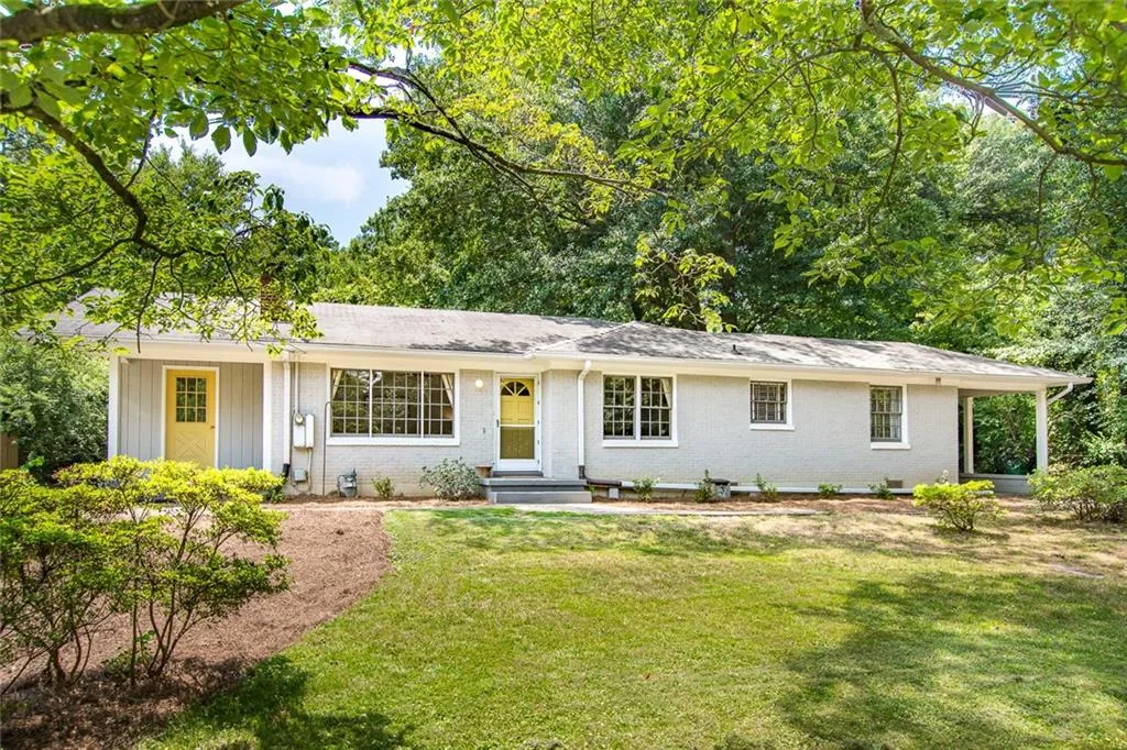 349 Johnson Ferry Road Ne, Sandy Springs, Georgia 30328, 3 Bedrooms Bedrooms, ,2 BathroomsBathrooms,Residential,Sold,349 Johnson Ferry Road Ne,6600820
