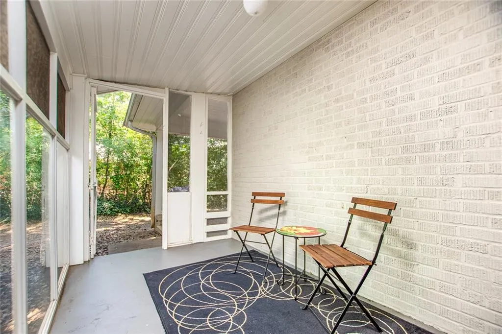 349 Johnson Ferry Road Ne, Sandy Springs, Georgia 30328, 3 Bedrooms Bedrooms, ,2 BathroomsBathrooms,Residential,Sold,349 Johnson Ferry Road Ne,6600820