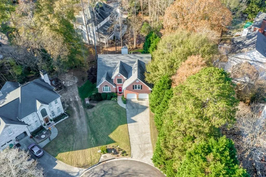 130 Trellis Place, Sandy Springs, Georgia 30350, 5 Bedrooms Bedrooms, ,4 BathroomsBathrooms,Residential,Sold,130 Trellis Place,6829532