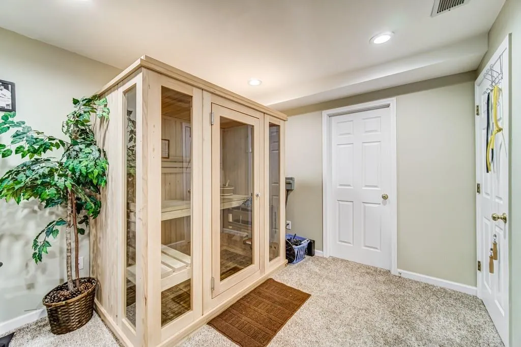 130 Trellis Place, Sandy Springs, Georgia 30350, 5 Bedrooms Bedrooms, ,4 BathroomsBathrooms,Residential,Sold,130 Trellis Place,6829532
