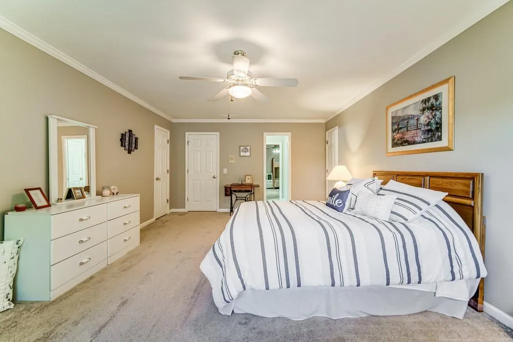 130 Trellis Place, Sandy Springs, Georgia 30350, 5 Bedrooms Bedrooms, ,4 BathroomsBathrooms,Residential,Sold,130 Trellis Place,6829532