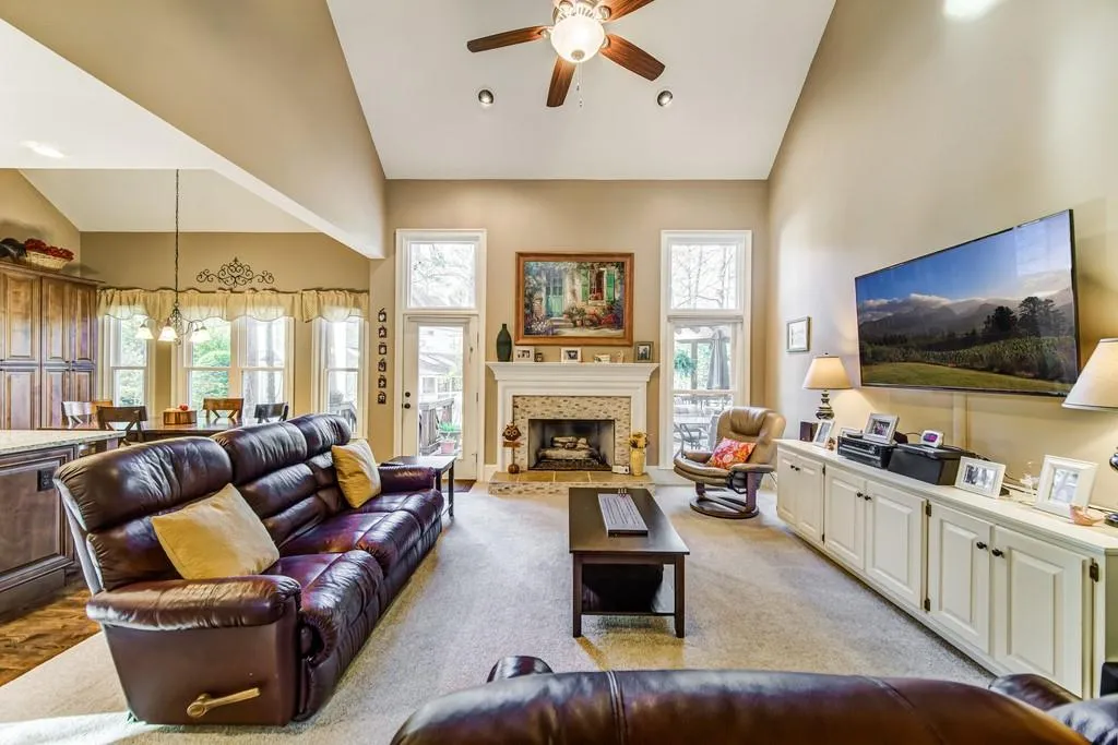 130 Trellis Place, Sandy Springs, Georgia 30350, 5 Bedrooms Bedrooms, ,4 BathroomsBathrooms,Residential,Sold,130 Trellis Place,6829532