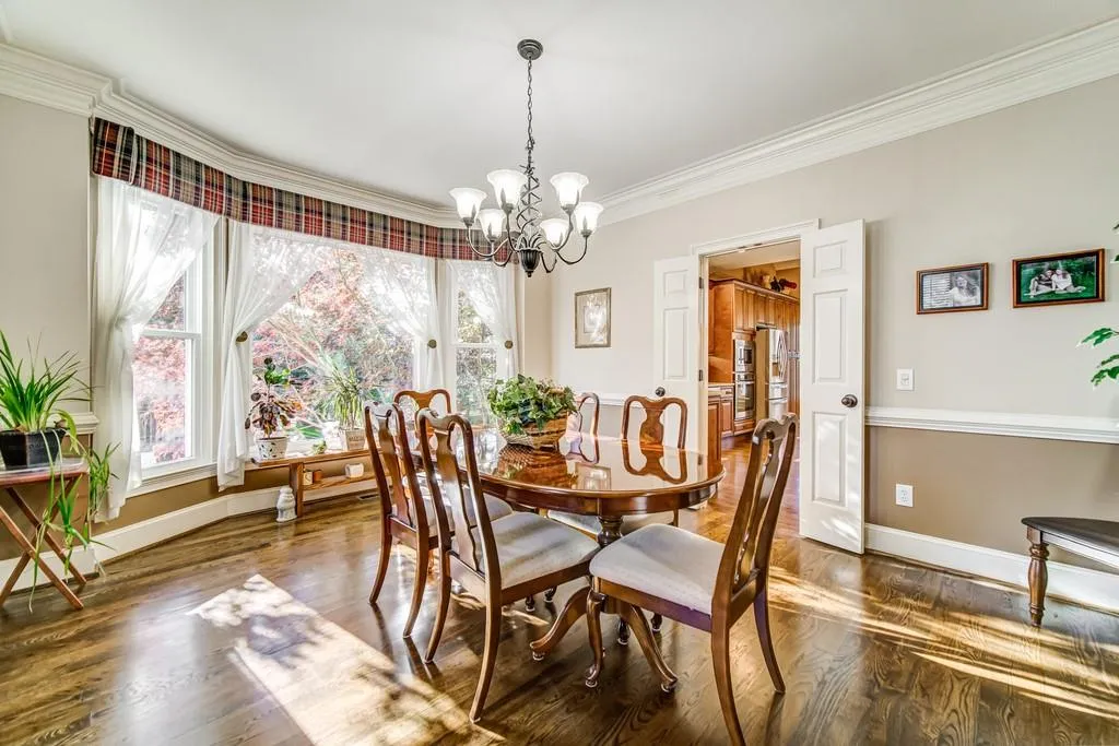 130 Trellis Place, Sandy Springs, Georgia 30350, 5 Bedrooms Bedrooms, ,4 BathroomsBathrooms,Residential,Sold,130 Trellis Place,6829532
