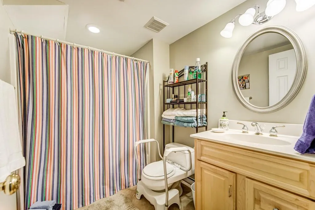 130 Trellis Place, Sandy Springs, Georgia 30350, 5 Bedrooms Bedrooms, ,4 BathroomsBathrooms,Residential,Sold,130 Trellis Place,6829532