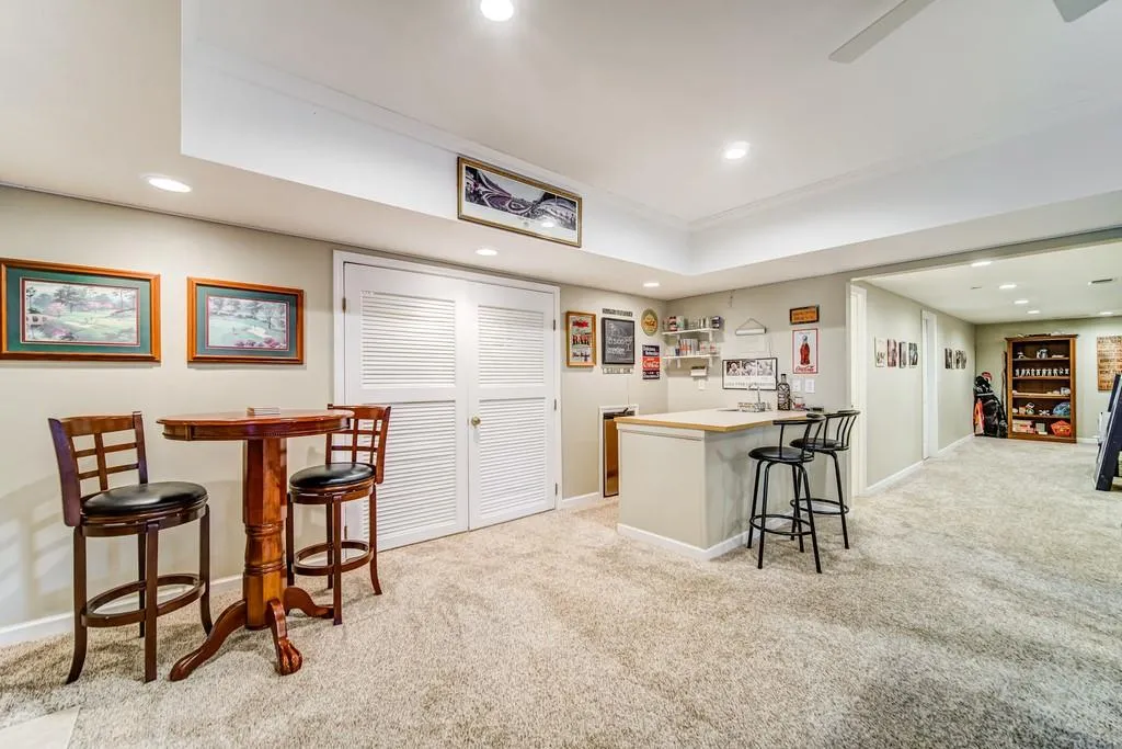 130 Trellis Place, Sandy Springs, Georgia 30350, 5 Bedrooms Bedrooms, ,4 BathroomsBathrooms,Residential,Sold,130 Trellis Place,6829532