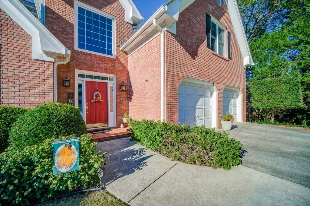 130 Trellis Place, Sandy Springs, Georgia 30350, 5 Bedrooms Bedrooms, ,4 BathroomsBathrooms,Residential,Sold,130 Trellis Place,6829532