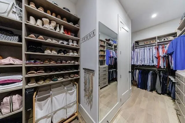 Walk In Closet