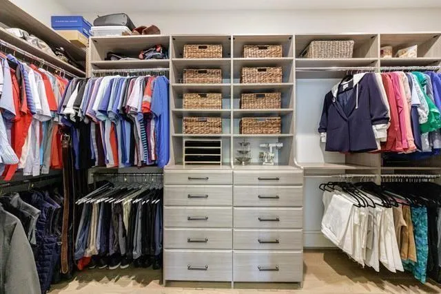 Walk In Closet
