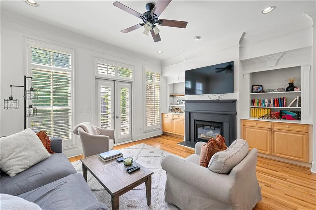 2382 Crescent Park Court, Atlanta, Georgia 30339, 3 Bedrooms Bedrooms, ,3 BathroomsBathrooms,Residential,For Sale,2382 Crescent Park Court,7612960