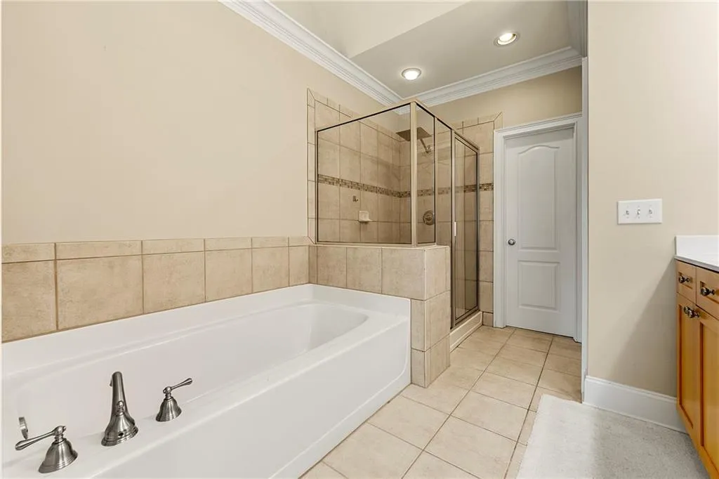 2382 Crescent Park Court, Atlanta, Georgia 30339, 3 Bedrooms Bedrooms, ,3 BathroomsBathrooms,Residential,For Sale,2382 Crescent Park Court,7612960