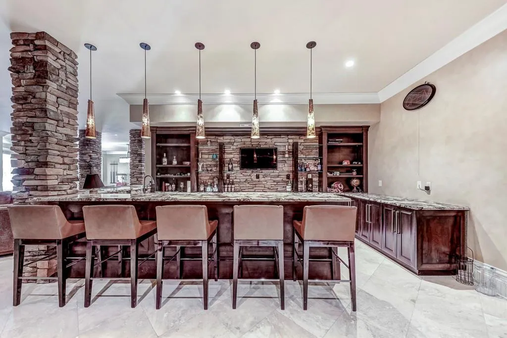 310 Heards Ferry Road, Sandy Springs, Georgia 30328, 6 Bedrooms Bedrooms, ,6 BathroomsBathrooms,Residential,Sold,310 Heards Ferry Road,6810247