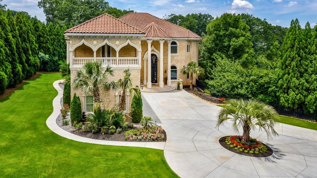 310 Heards Ferry Road, Sandy Springs, Georgia 30328, 6 Bedrooms Bedrooms, ,6 BathroomsBathrooms,Residential,Sold,310 Heards Ferry Road,6810247